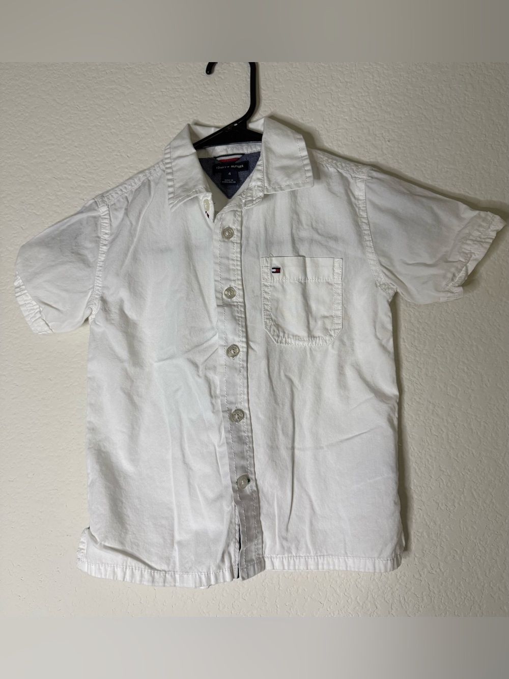 Tommy Hilfiger White Short-Sleeve Button Down Shirt with Pocket Flag